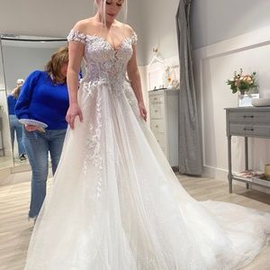 Brand new,  never worn or altered Galia Lahav wedding dress